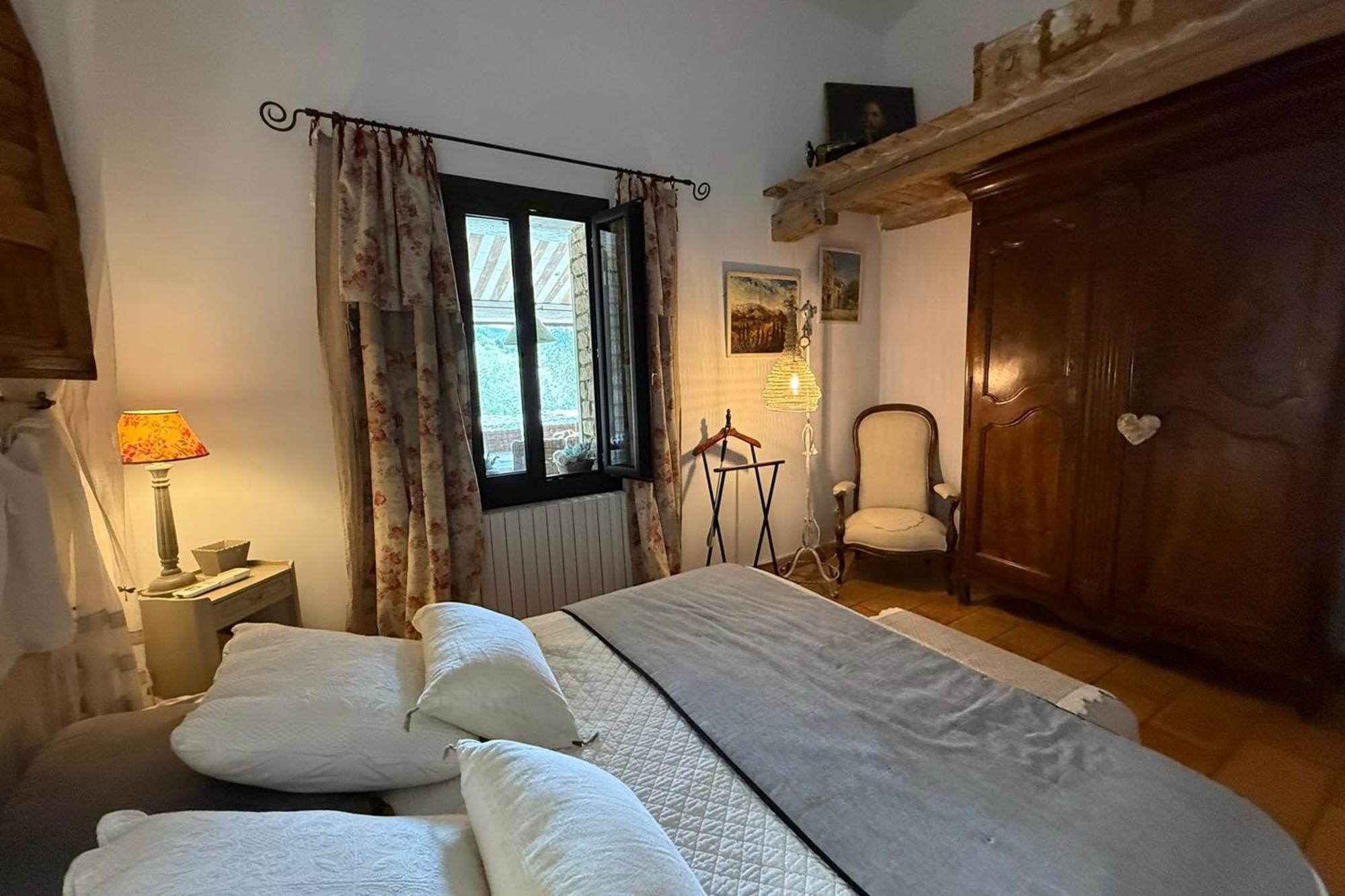 Beautiful Provencal Villa With Pool And Jacuzzi Lacoste  Eksteriør billede